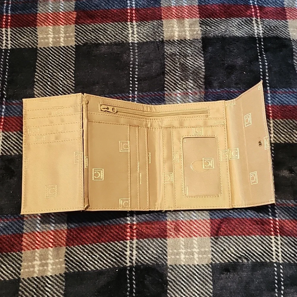 💥3/$15💥Liz Claiborne  black wallet - Picture 5 of 7